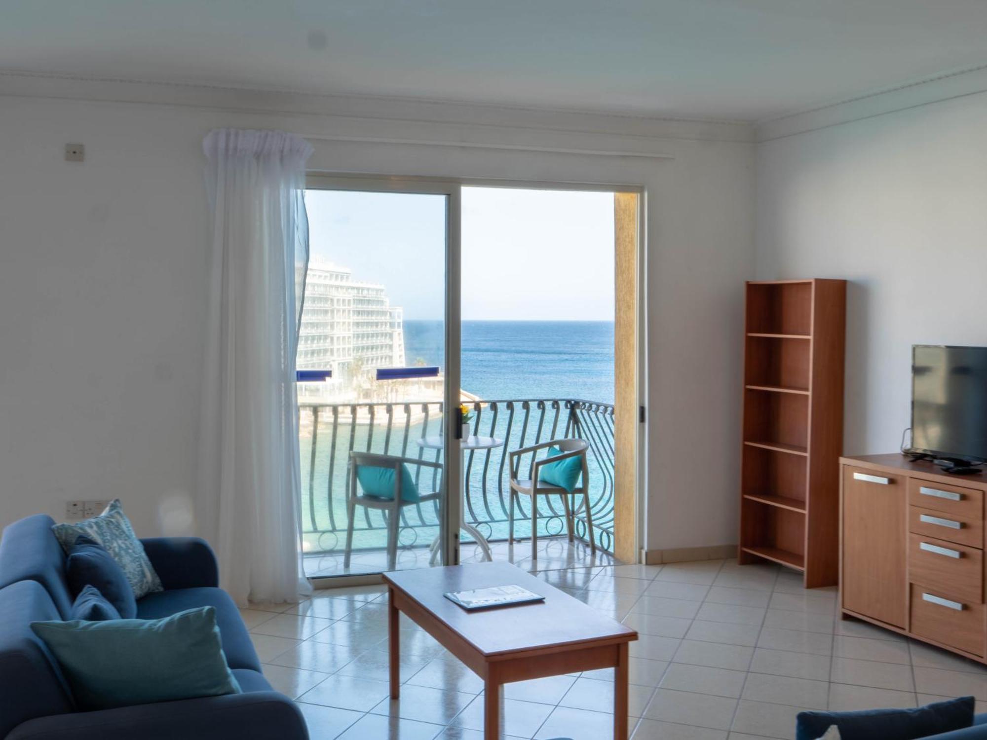 Morina Court - Seaview Apartments And Penthouse In St Julians By Shortletsmalta Saint Julian's Bagian luar foto
