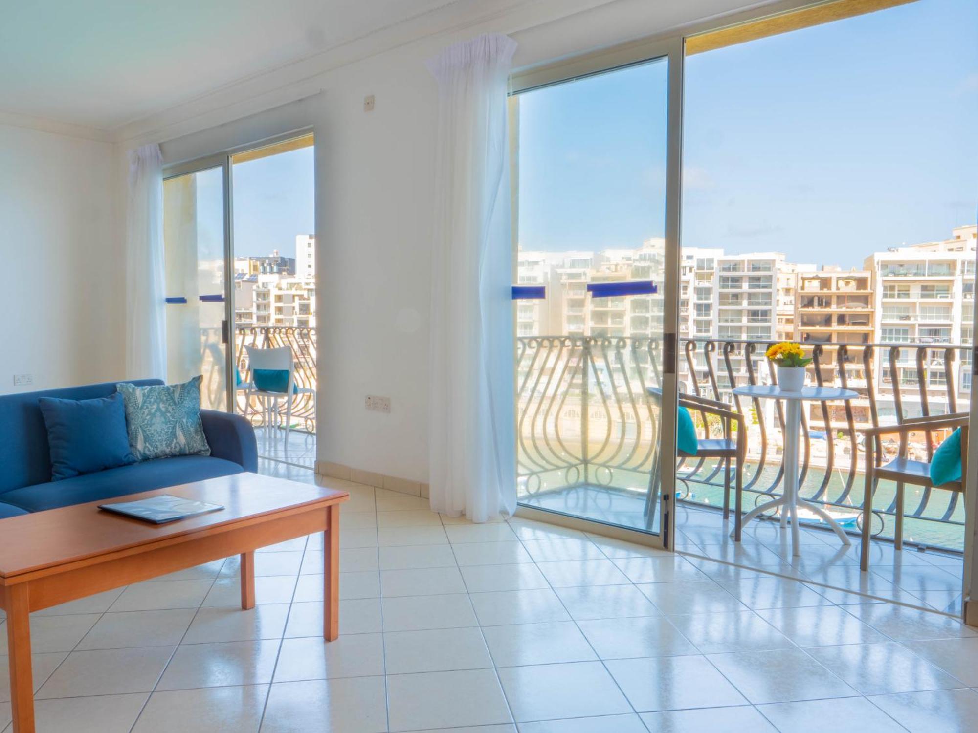 Morina Court - Seaview Apartments And Penthouse In St Julians By Shortletsmalta Saint Julian's Bagian luar foto