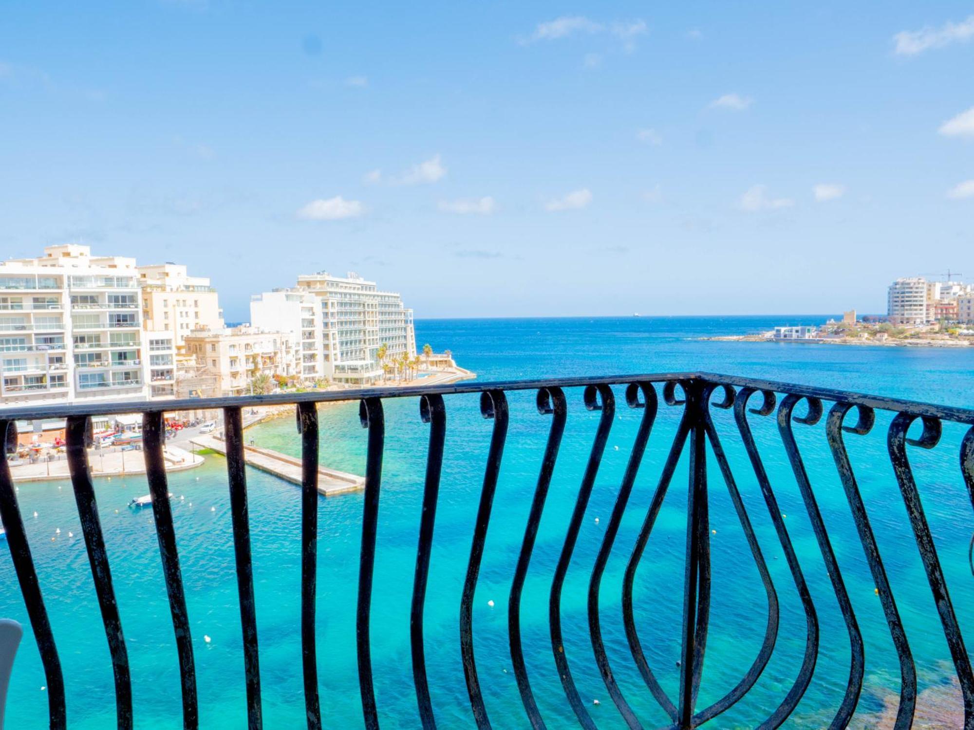 Morina Court - Seaview Apartments And Penthouse In St Julians By Shortletsmalta Saint Julian's Bagian luar foto