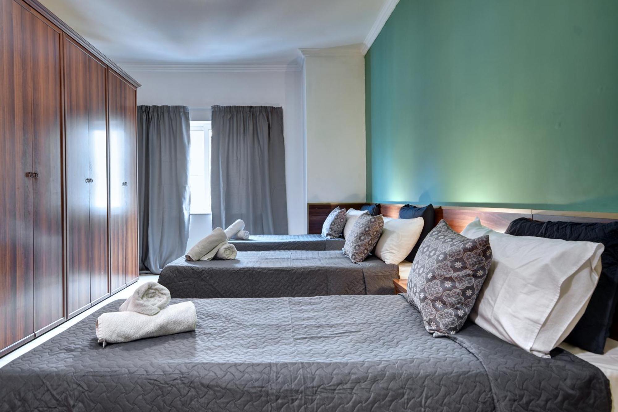 Morina Court - Seaview Apartments And Penthouse In St Julians By Shortletsmalta Saint Julian's Bagian luar foto