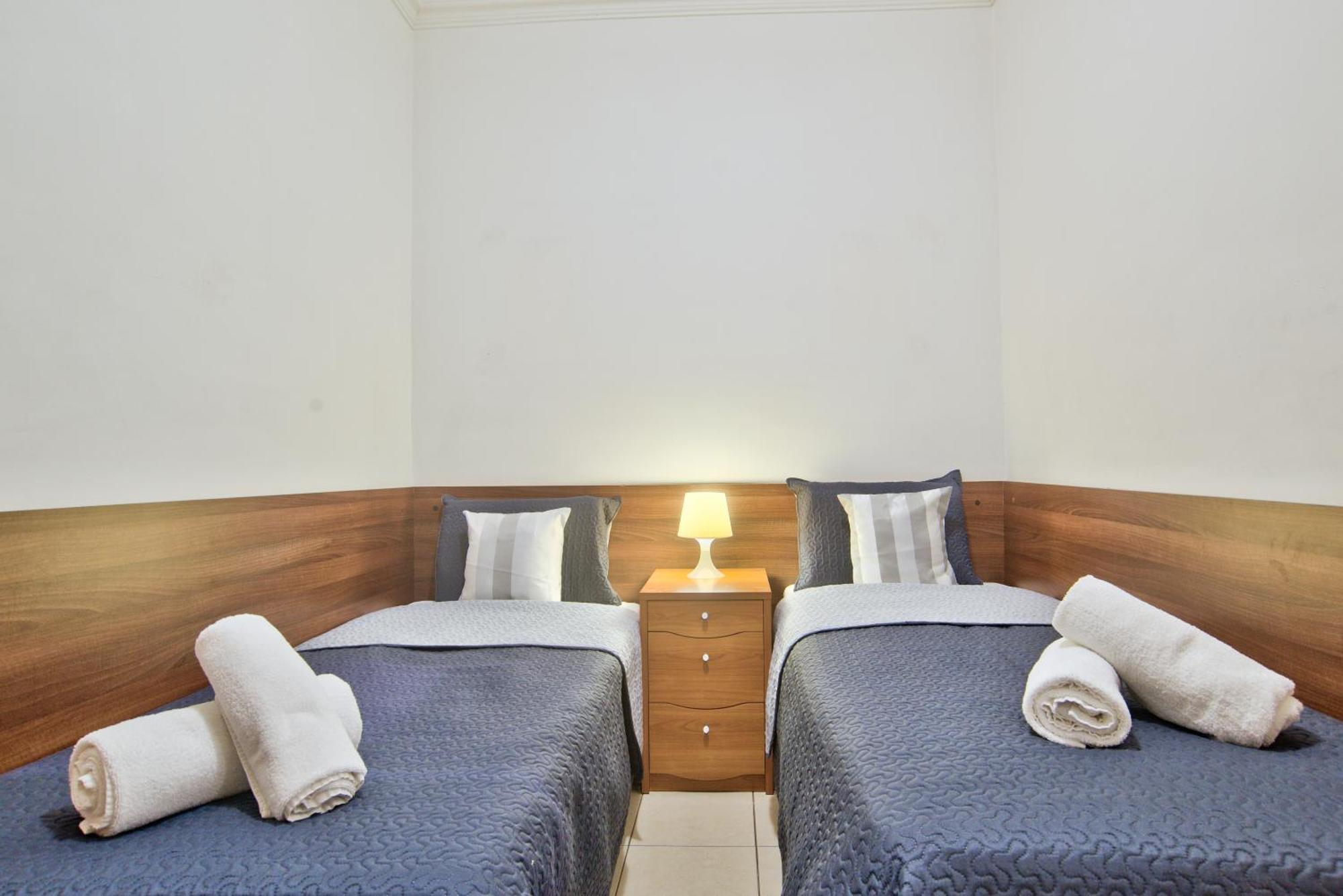 Morina Court - Seaview Apartments And Penthouse In St Julians By Shortletsmalta Saint Julian's Bagian luar foto