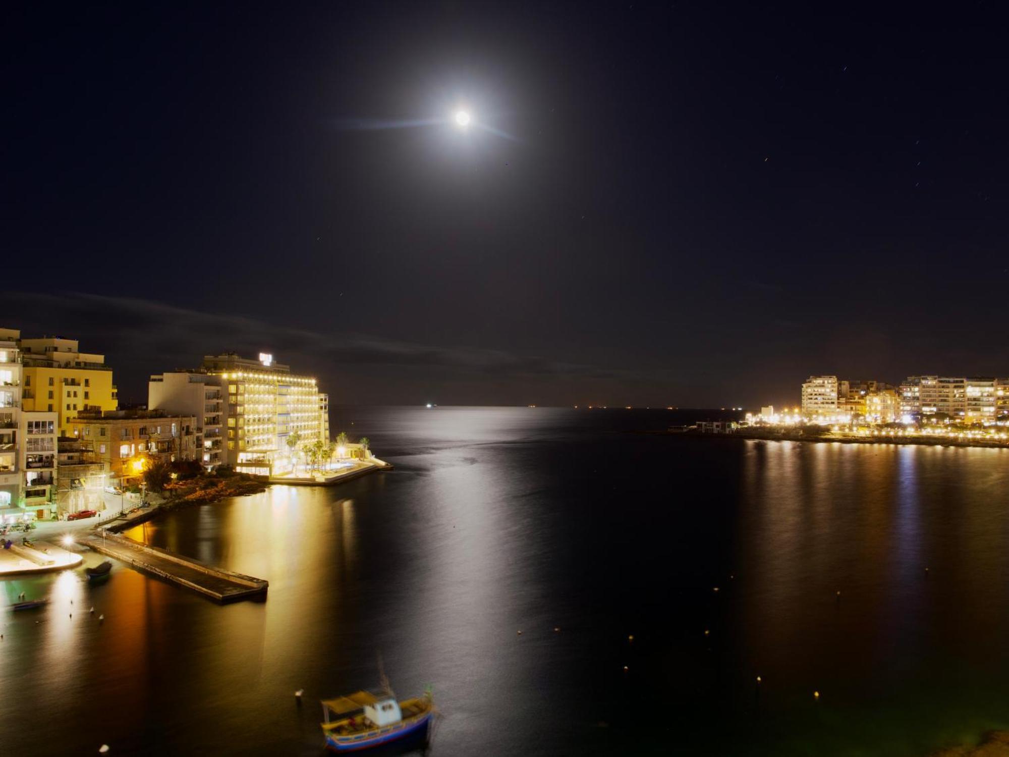 Morina Court - Seaview Apartments And Penthouse In St Julians By Shortletsmalta Saint Julian's Bagian luar foto